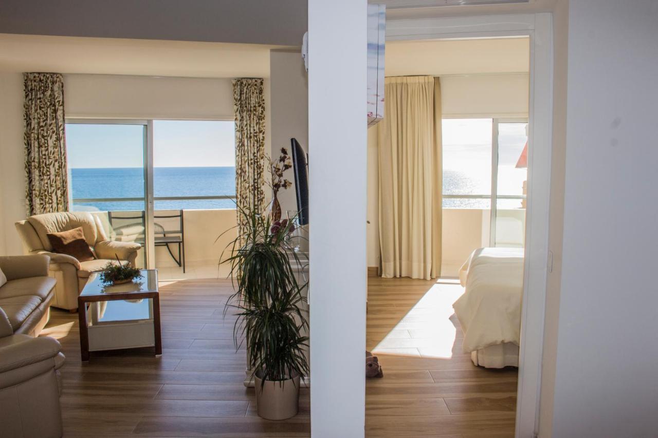 Beachfront Apartment In Fuengirola With Sea Views Exteriér fotografie